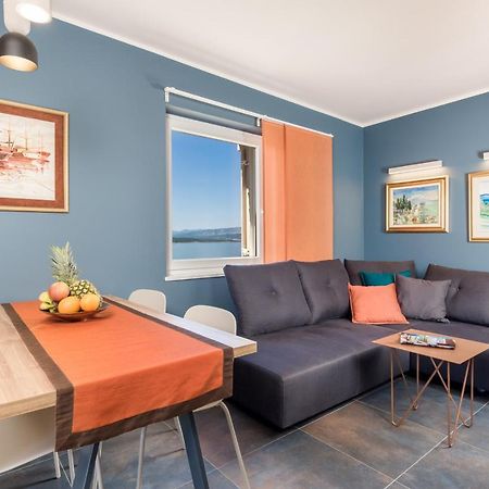 Apartmani Heni Vrbnik Bagian luar foto