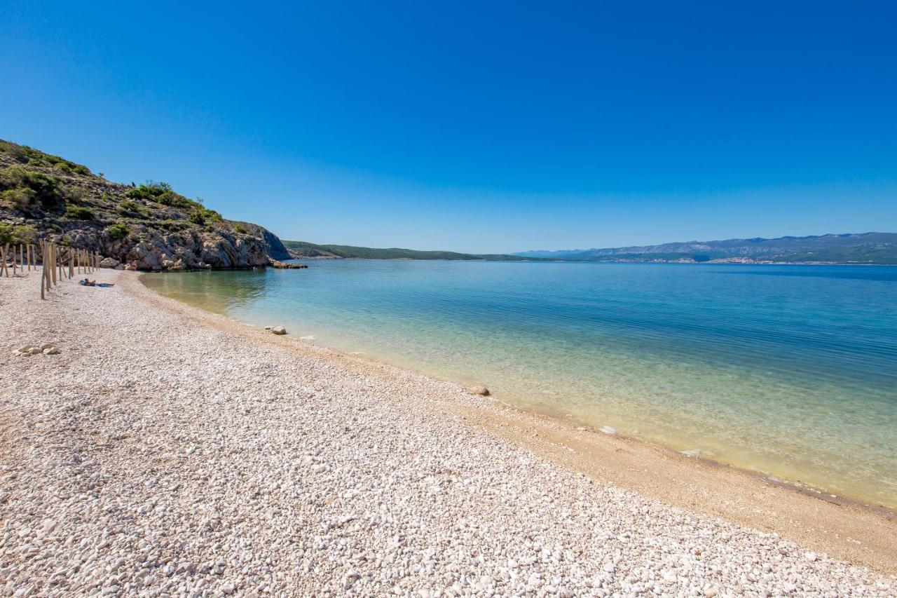 Apartmani Heni Vrbnik Bagian luar foto