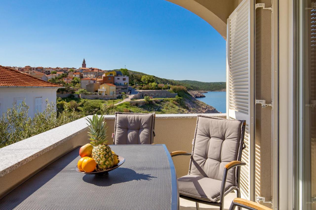 Apartmani Heni Vrbnik Bagian luar foto