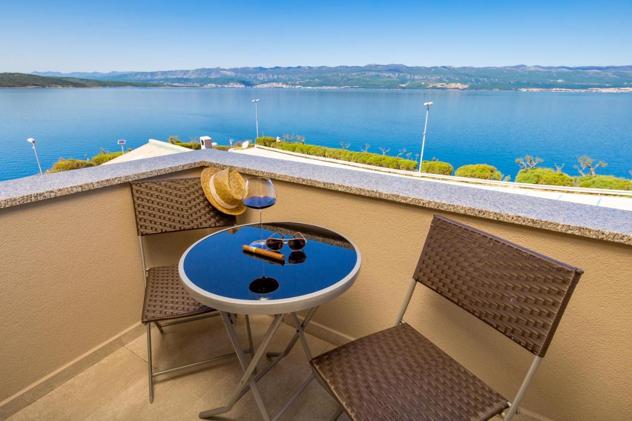 Apartmani Heni Vrbnik Bagian luar foto