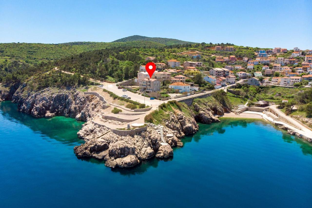 Apartmani Heni Vrbnik Bagian luar foto